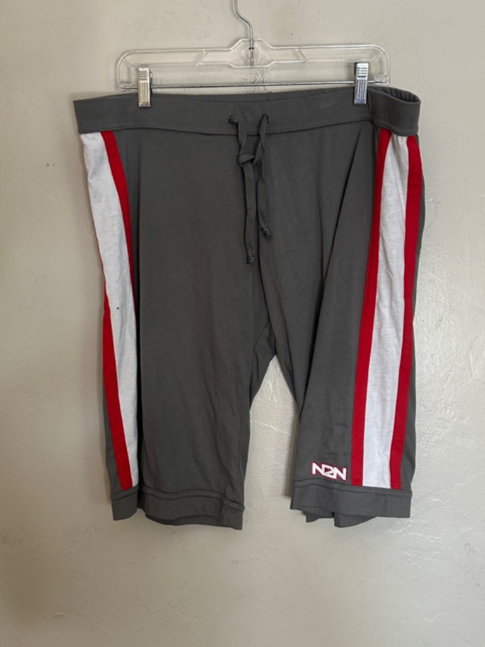 N2N Athletic Shorts XL 13" inseam Gently worn 50% cotton/50% polyester - Picture 2 of 7